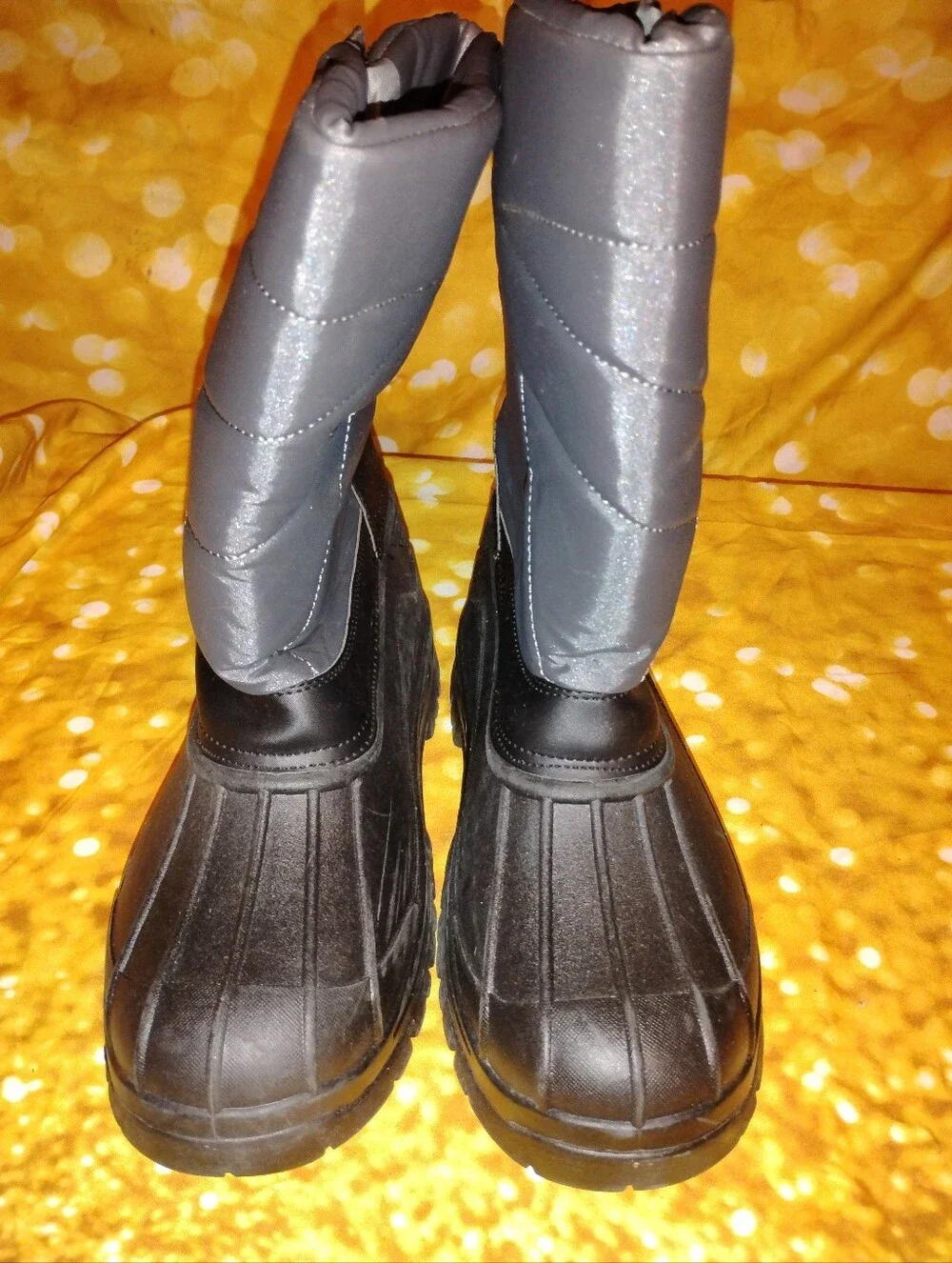 NEW! Women’s Black & Gray Winter Snow Boots. NEVER WORN.